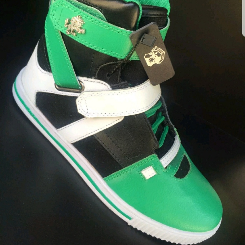 Hightop sneaker
